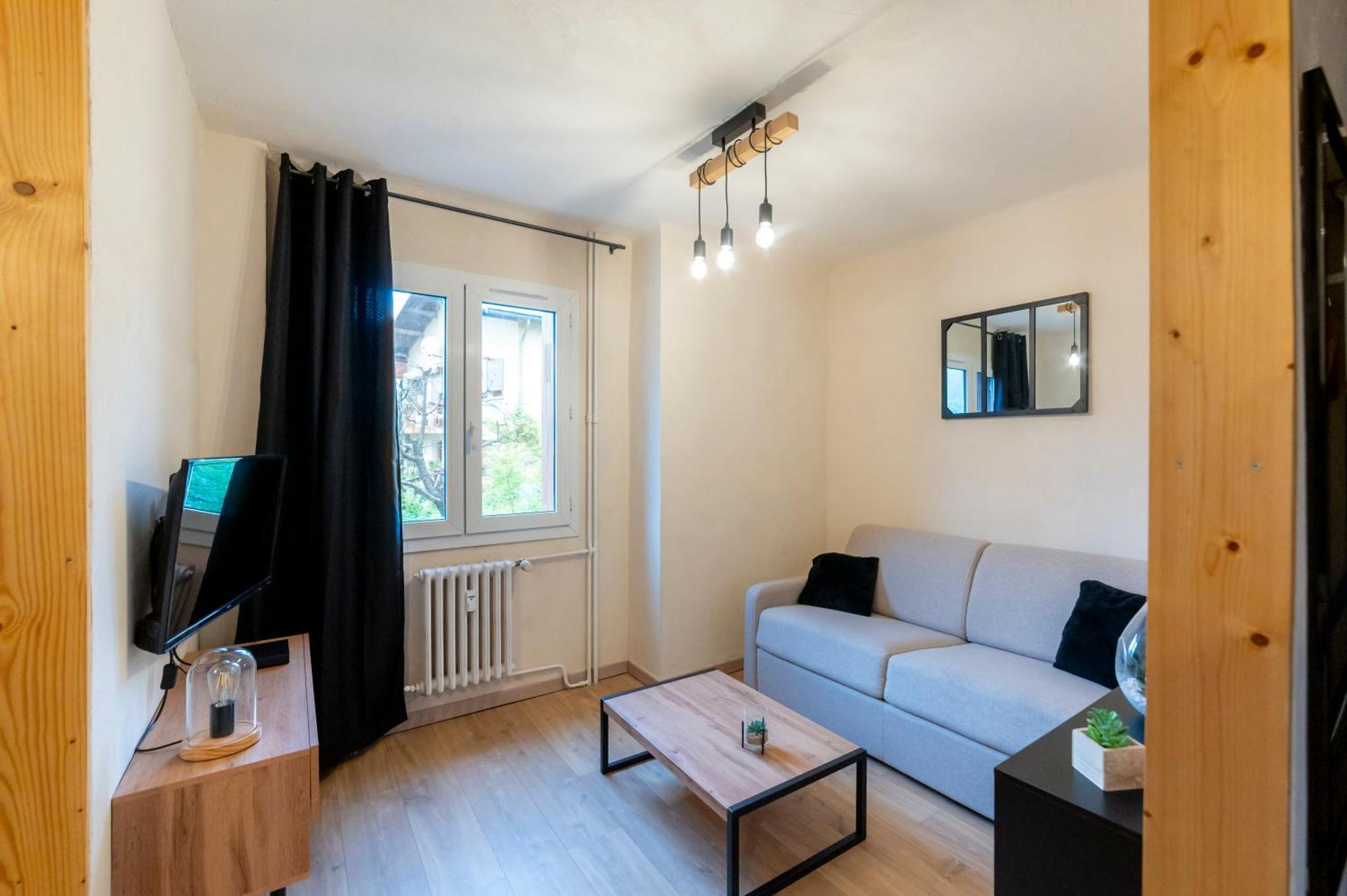La Galleanne Studio Agreable Et Chaleureux Briançon Екстериор снимка